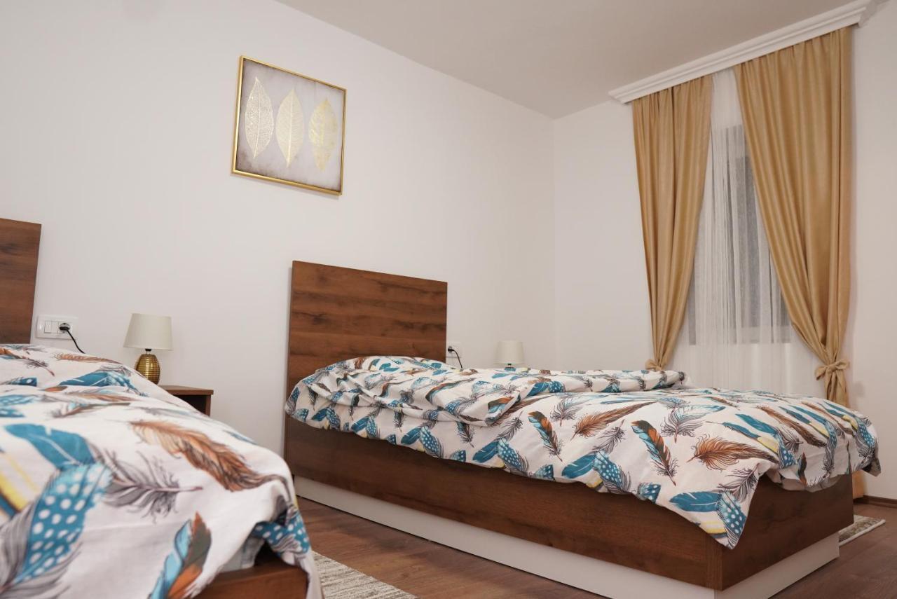 Apartments Manitovac M Никшич Экстерьер фото