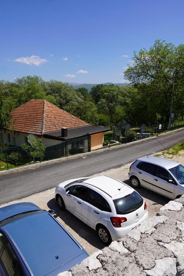 Apartments Manitovac M Никшич Экстерьер фото